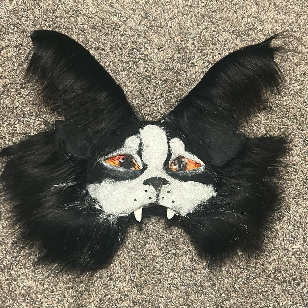 Tuxedo cat mask!